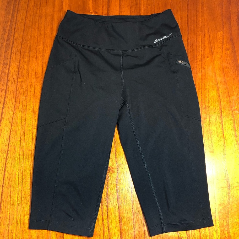 Eddie Bauer Capri leggings with pockets